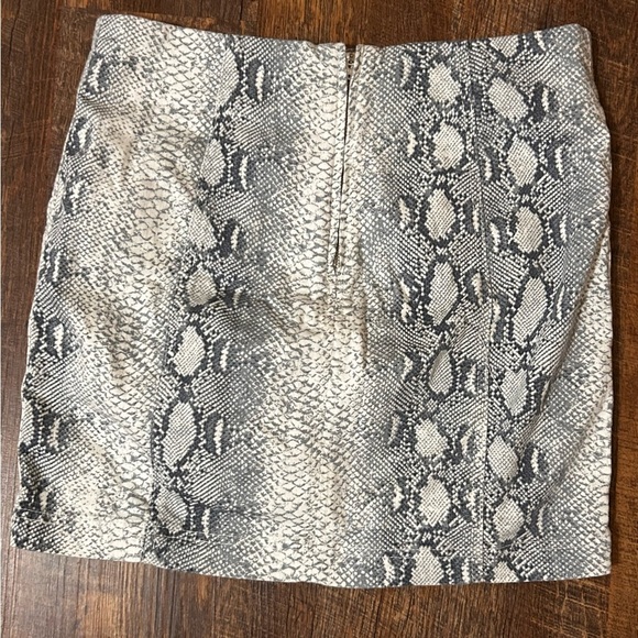 Free People Snake Skin Mini Skirt Womens Size 10 Mob Wife Reptile Cotton - Picture 3 of 4